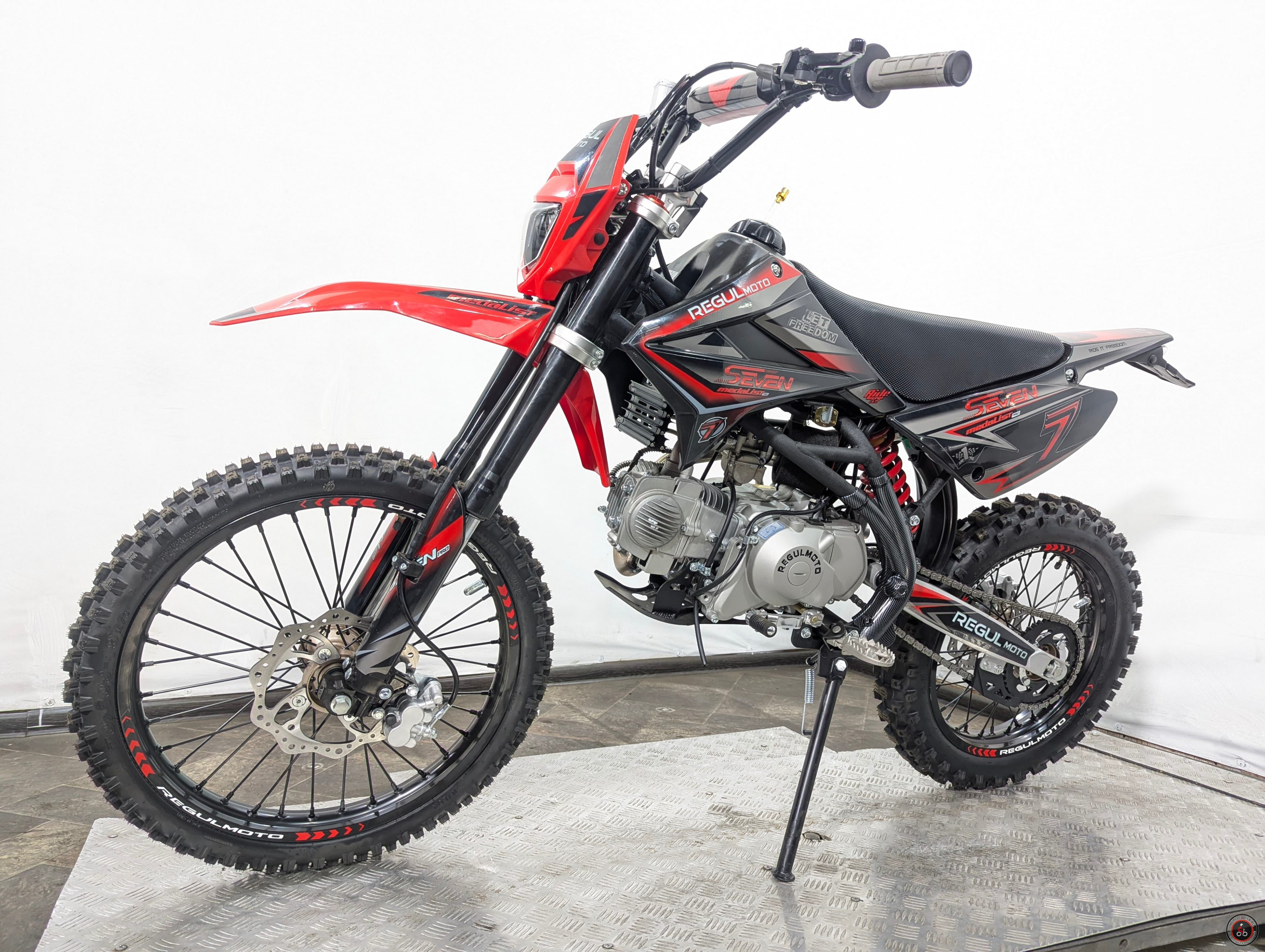 Питбайк Regulmoto SEVEN MEDALIST PRO 19/16